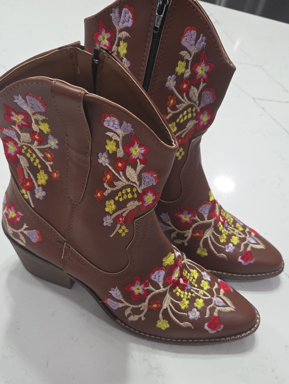 Brown Embroidered Floral Western Ankle Boots Sz9 New Without Tag Or Original Box